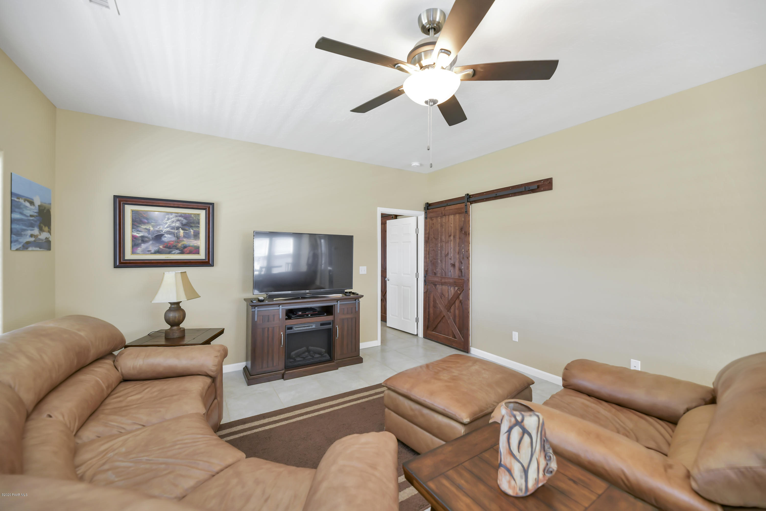 17472 East Jackrabbit Road Mayer, AZ 86333 - Photo 13 of 26 Great Room