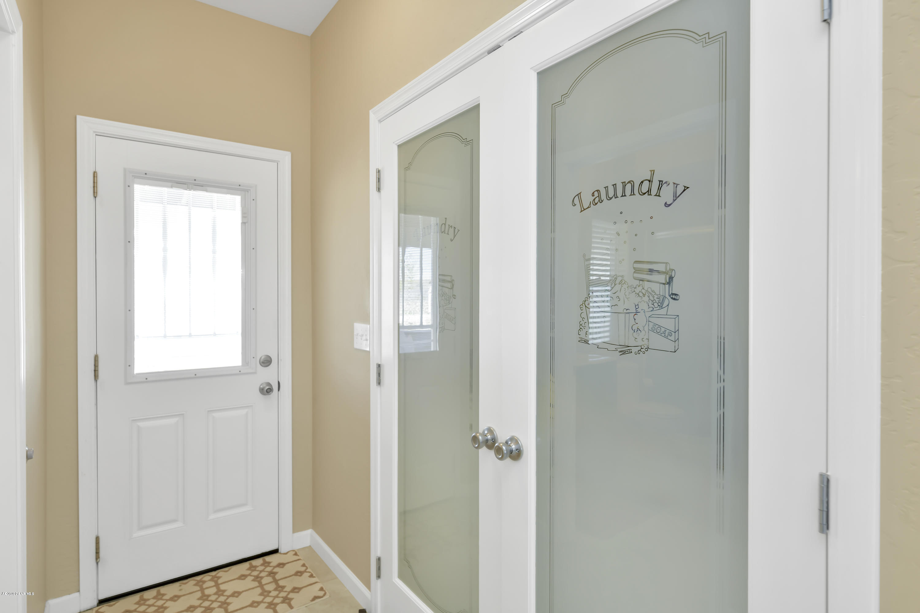 17472 East Jackrabbit Road Mayer, AZ 86333 - Photo 20 of 26 Laundry