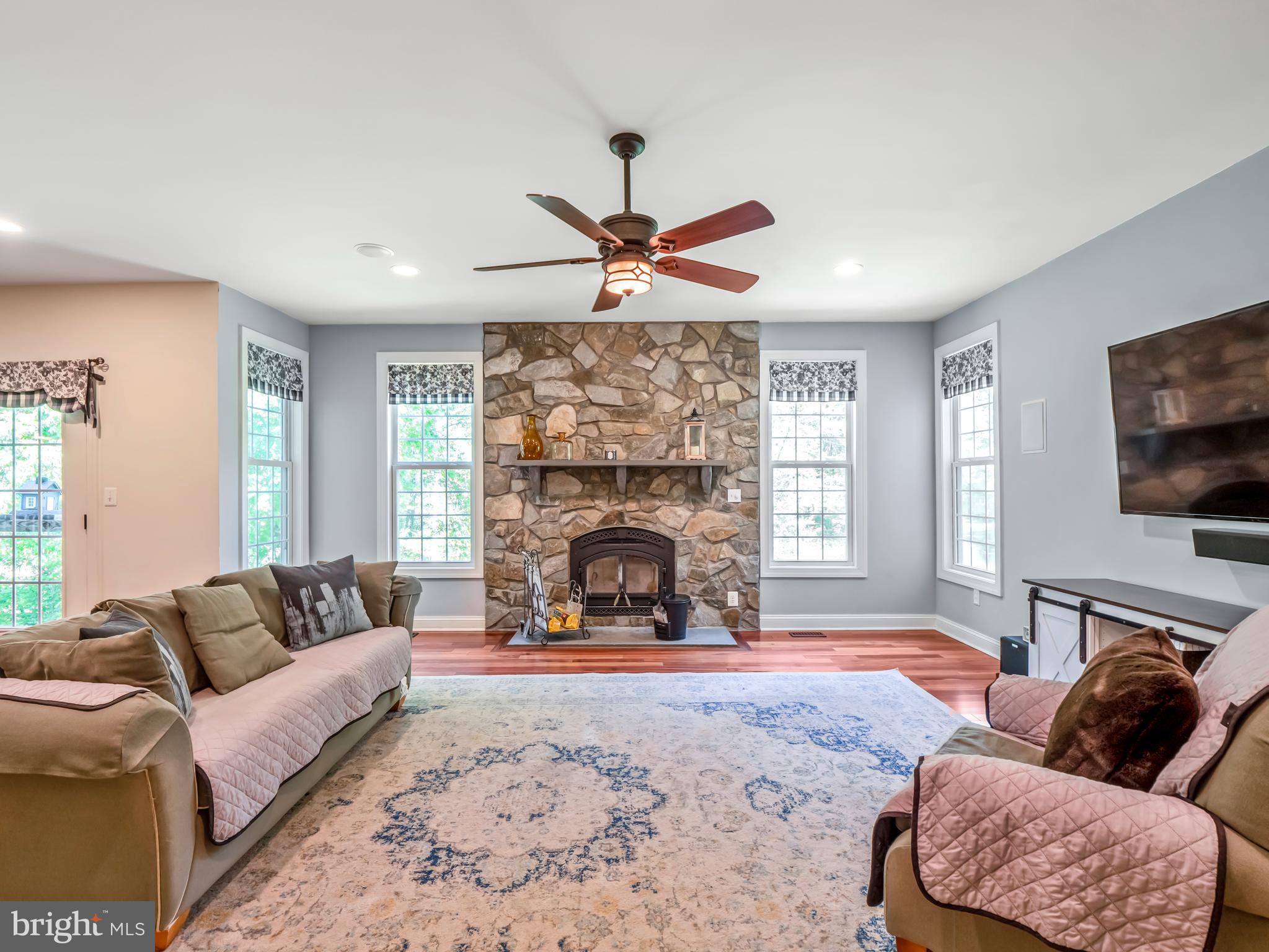 16116 Thoroughfare Road Broad Run, VA 20137 - Photo 11 of 36 Family room