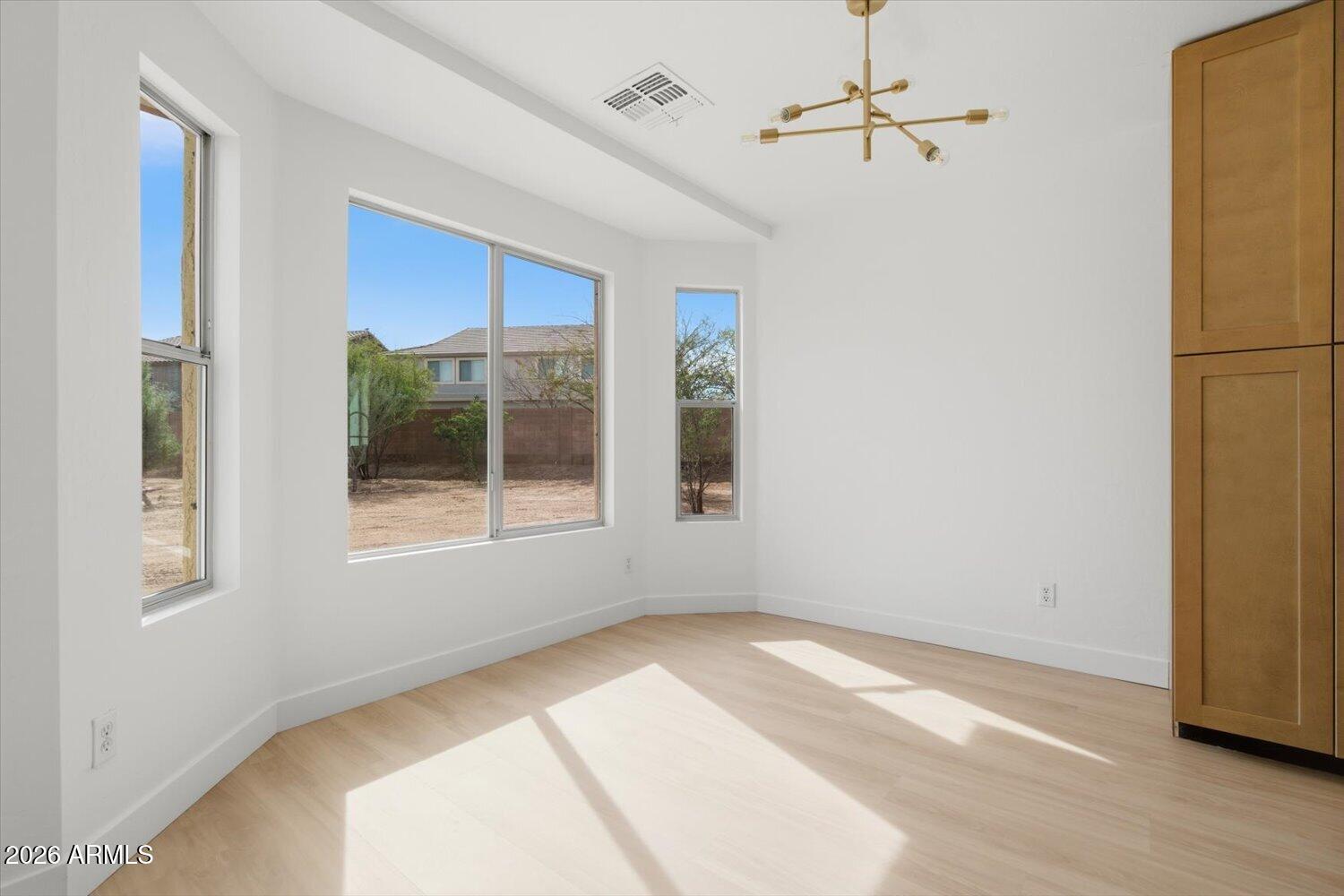 3005 West Shumway Farm Road Phoenix, AZ 85041 - Photo 10 of 49 16-Dining
