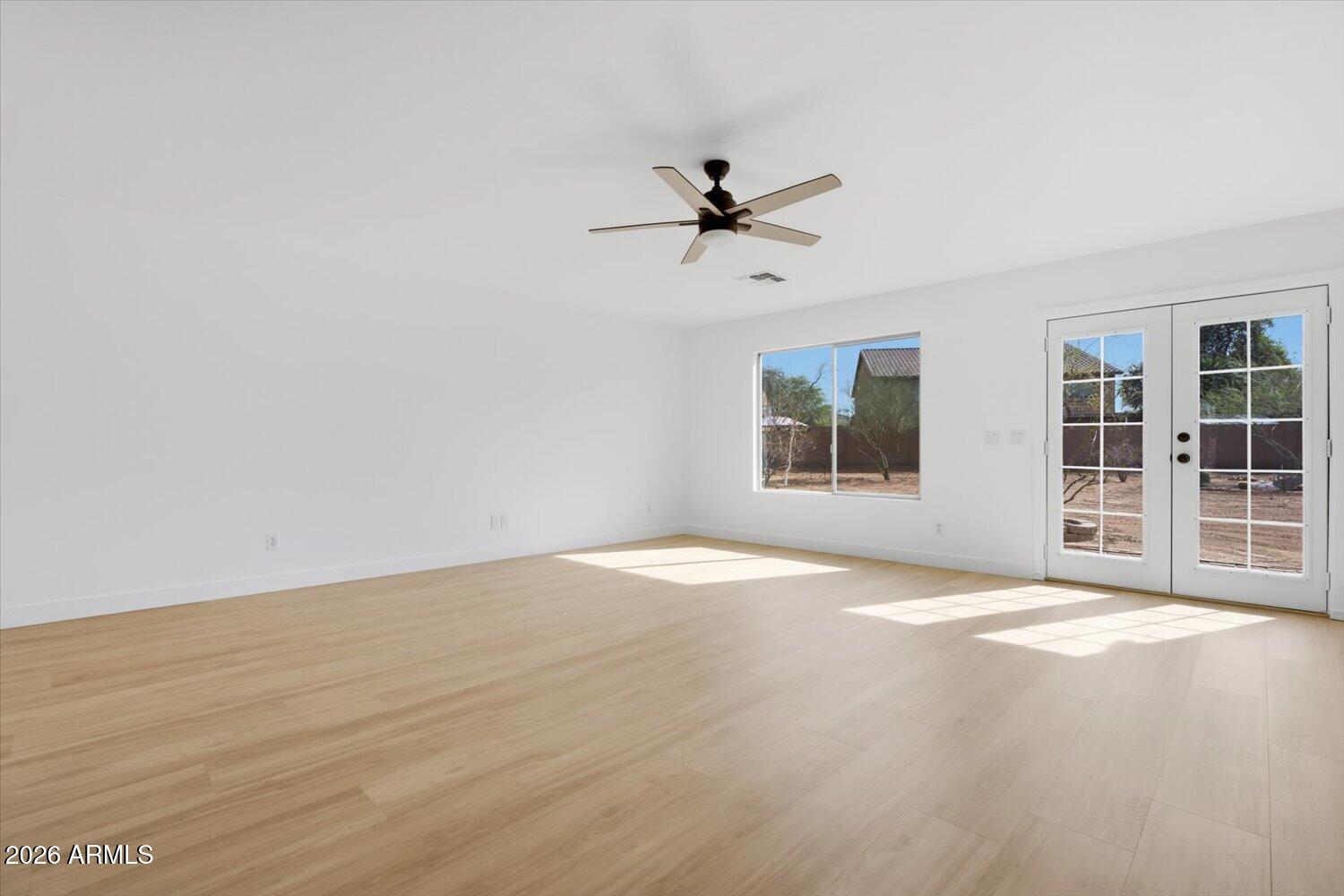 3005 West Shumway Farm Road Phoenix, AZ 85041 - Photo 20 of 49 17-FamilyRoom_1