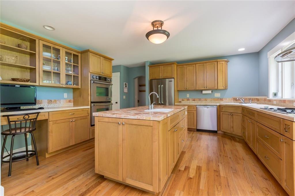 101 River's Edge Drive Portland, ME 04102 - Photo 9 of 35 This kitchen is a dream for cooking...