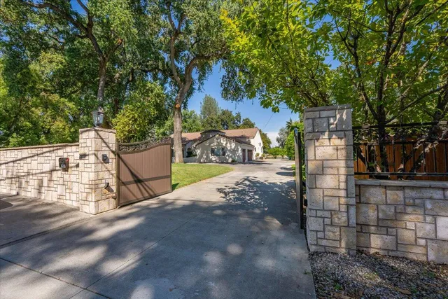 $1,399,000 | 6681 Riverside Drive, Redding, CA 96001