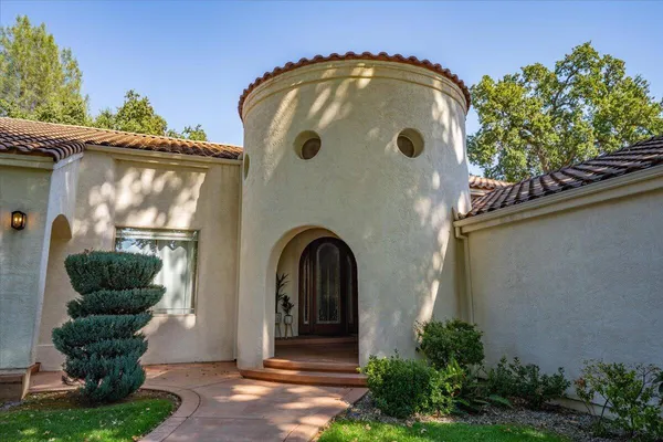 $1,359,000 | 6681 Riverside Drive, Redding, CA 96001