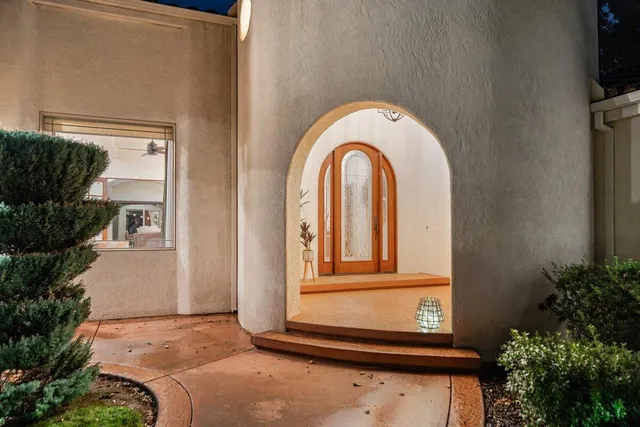 $1,399,000 | 6681 Riverside Drive, Redding, CA 96001