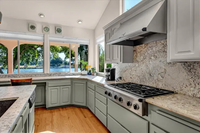 $1,399,000 | 6681 Riverside Drive, Redding, CA 96001