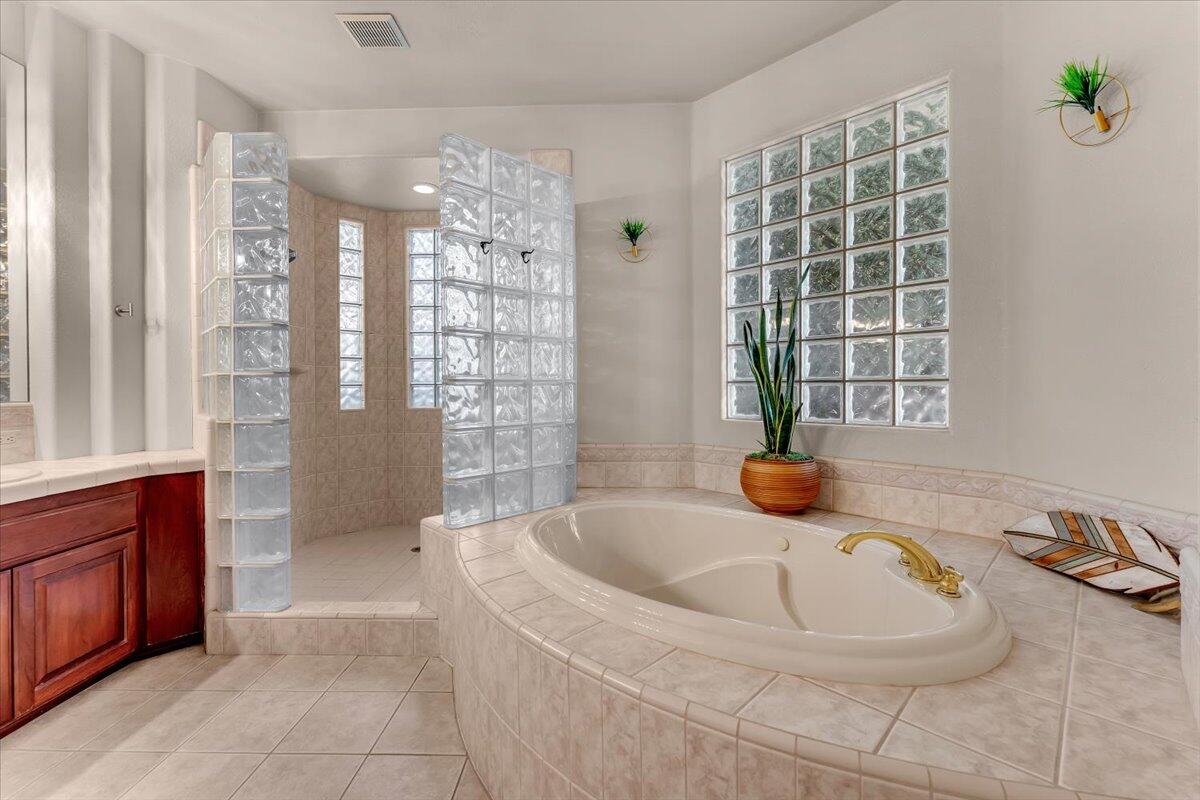 6681 Riverside Drive Redding, CA 96001 - Photo 43 of 124 042-6681 Riverside Dr - I-19