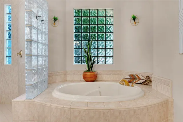 $1,399,000 | 6681 Riverside Drive, Redding, CA 96001