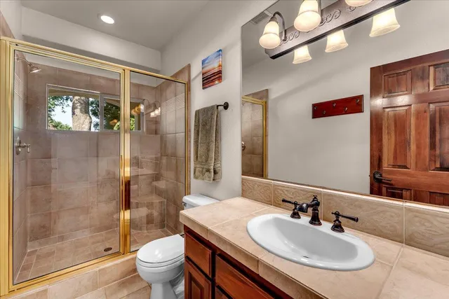 $1,399,000 | 6681 Riverside Drive, Redding, CA 96001