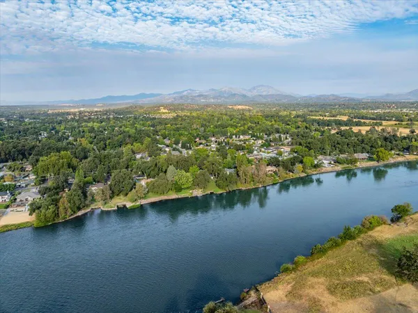 $1,359,000 | 6681 Riverside Drive, Redding, CA 96001
