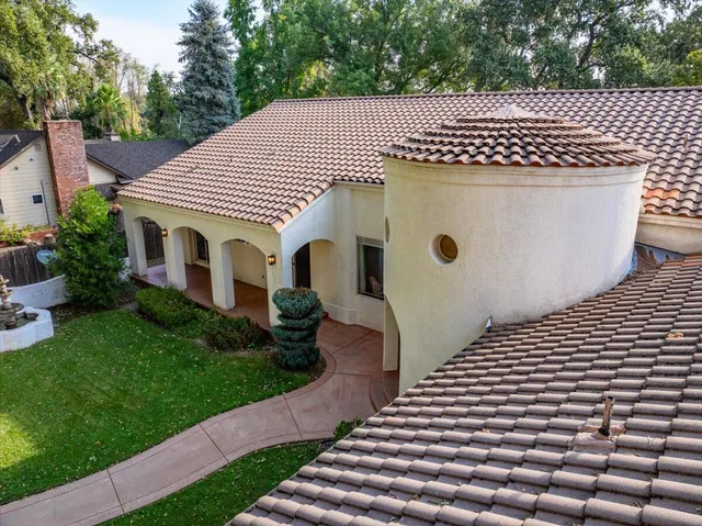 $1,399,000 | 6681 Riverside Drive, Redding, CA 96001