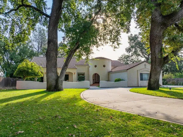 $1,359,000 | 6681 Riverside Drive, Redding, CA 96001