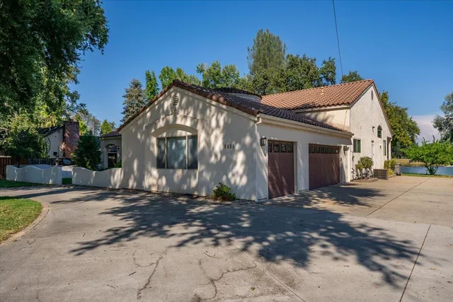 $1,399,000 | 6681 Riverside Drive, Redding, CA 96001
