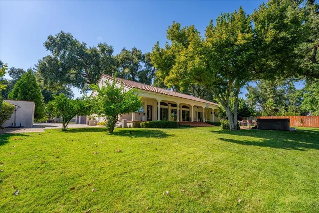 $1,399,000 | 6681 Riverside Drive, Redding, CA 96001