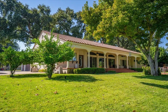 $1,399,000 | 6681 Riverside Drive, Redding, CA 96001