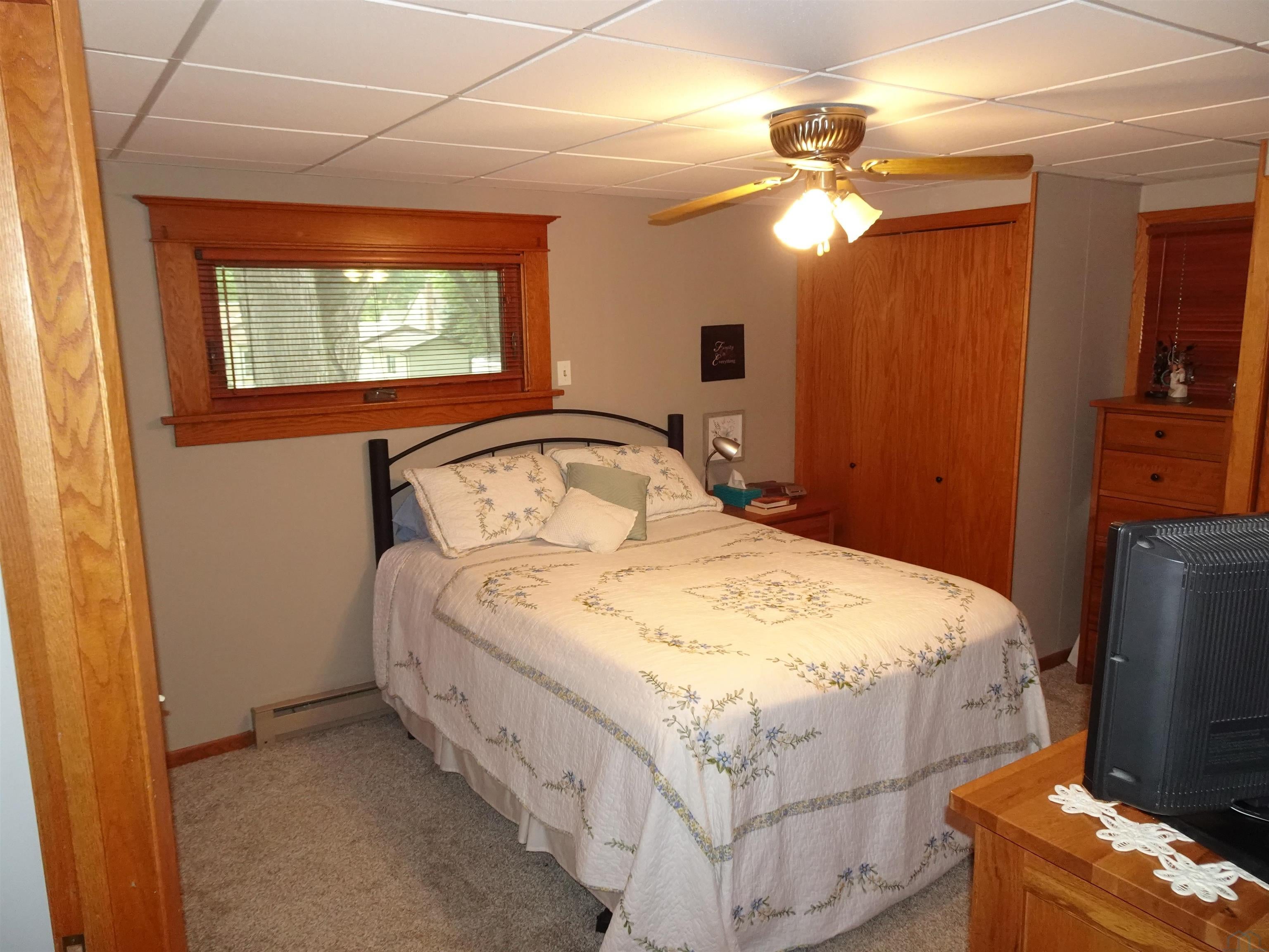 1009 9th Street Sheldon, IA 51201 - Photo 9 of 19 Gallery Image 9