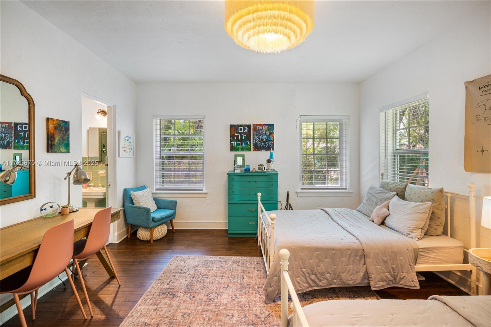 2424 Prairie Avenue Miami Beach, FL 33140 - Photo 11 of 28