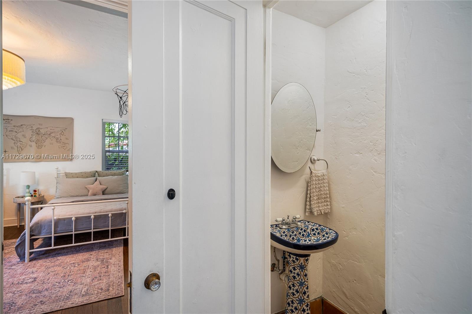 2424 Prairie Avenue Miami Beach, FL 33140 - Photo 12 of 28