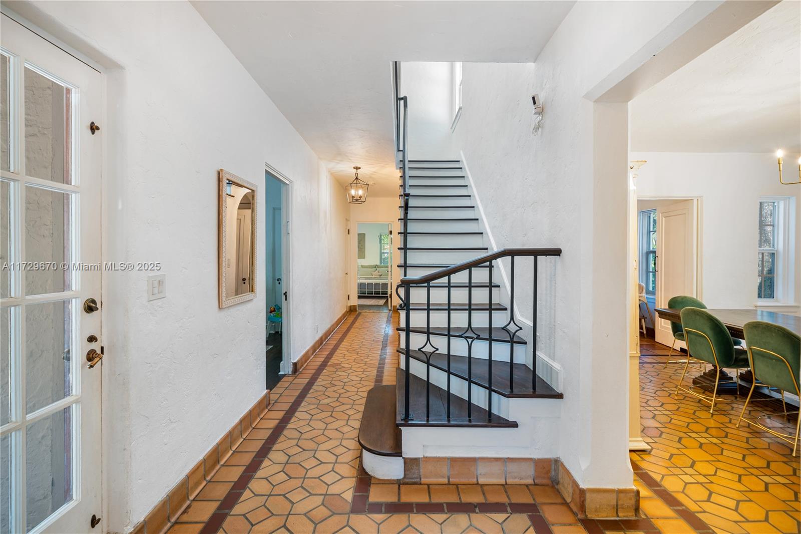 2424 Prairie Avenue Miami Beach, FL 33140 - Photo 10 of 28