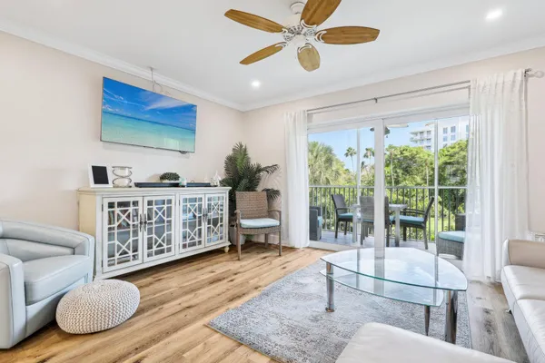 $3,499 | 200 East Royal Palm Road, Boca Raton, FL 33432