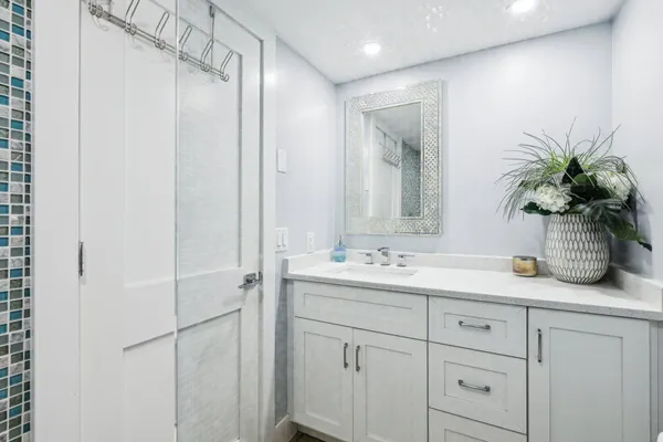 $3,499 | 200 East Royal Palm Road, Boca Raton, FL 33432