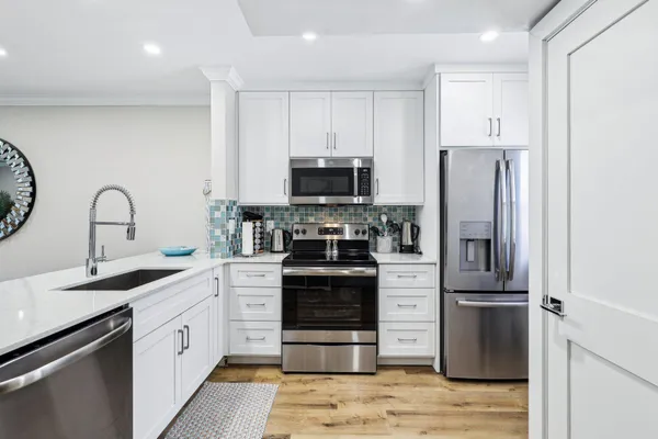 $3,499 | 200 East Royal Palm Road, Boca Raton, FL 33432