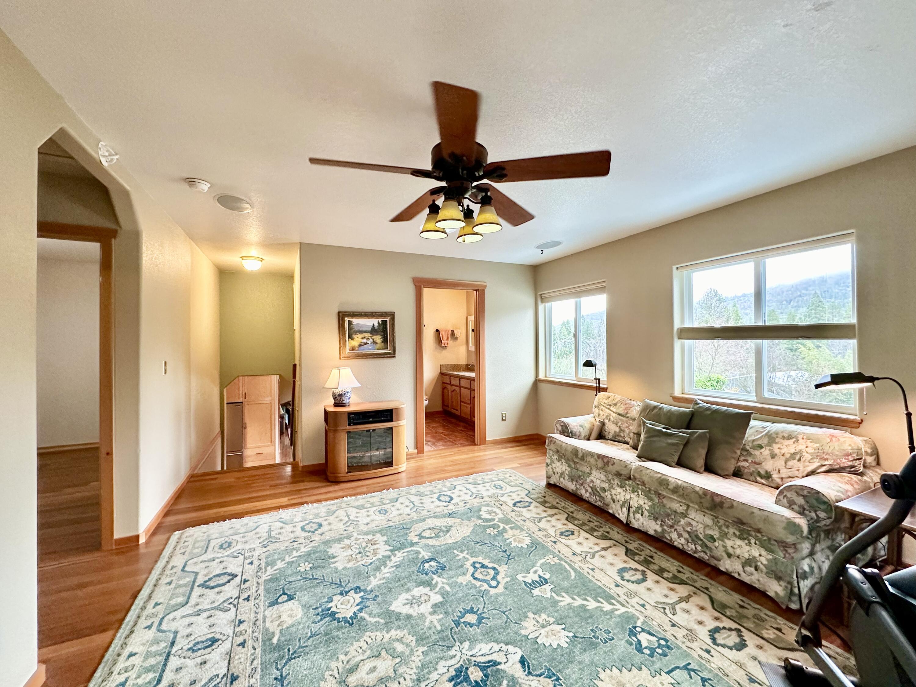 8548 Wagner Creek Road Talent, OR 97540 - Photo 51 of 100 34. hall