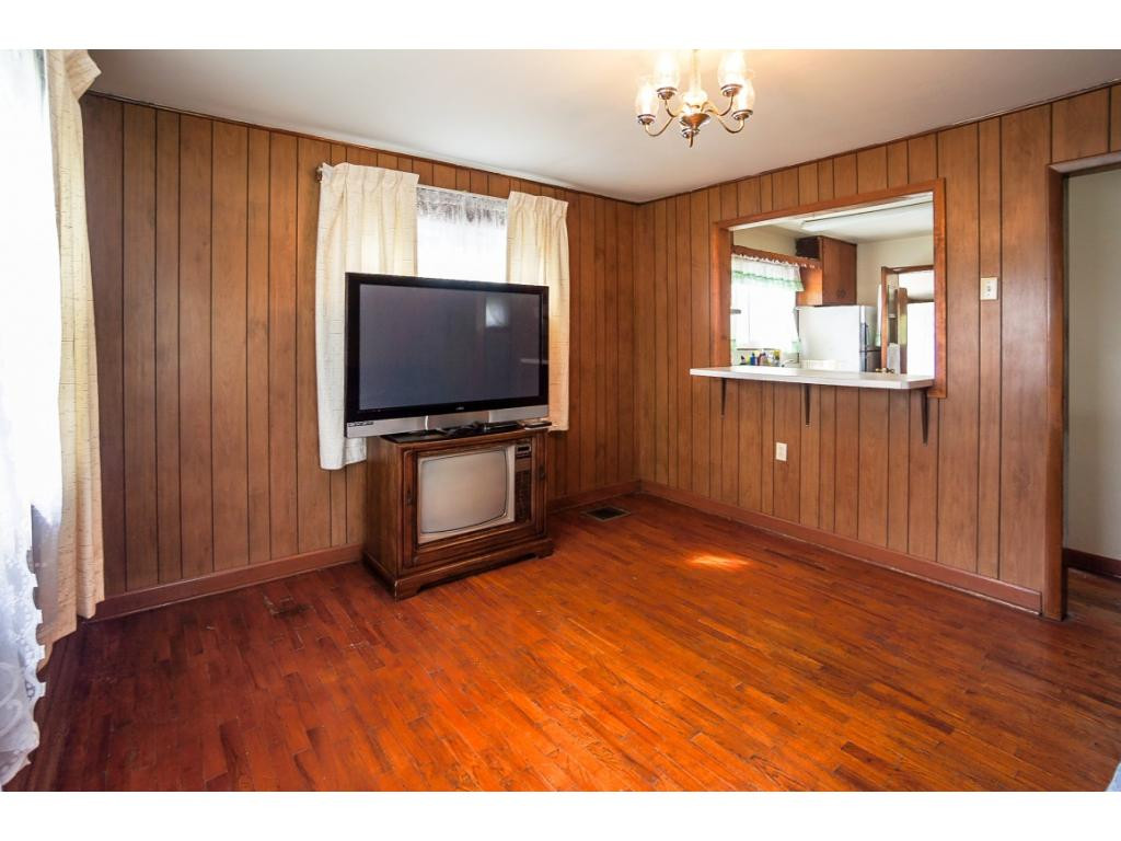556 Fincastle Road Lebanon, VA 24266 - Photo 3 of 6 Photo 3