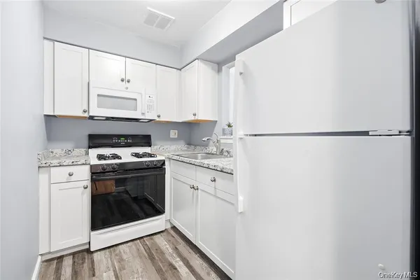 $1,800 | 9 Charles Lane, Unit 2C, Pomona, NY 10970