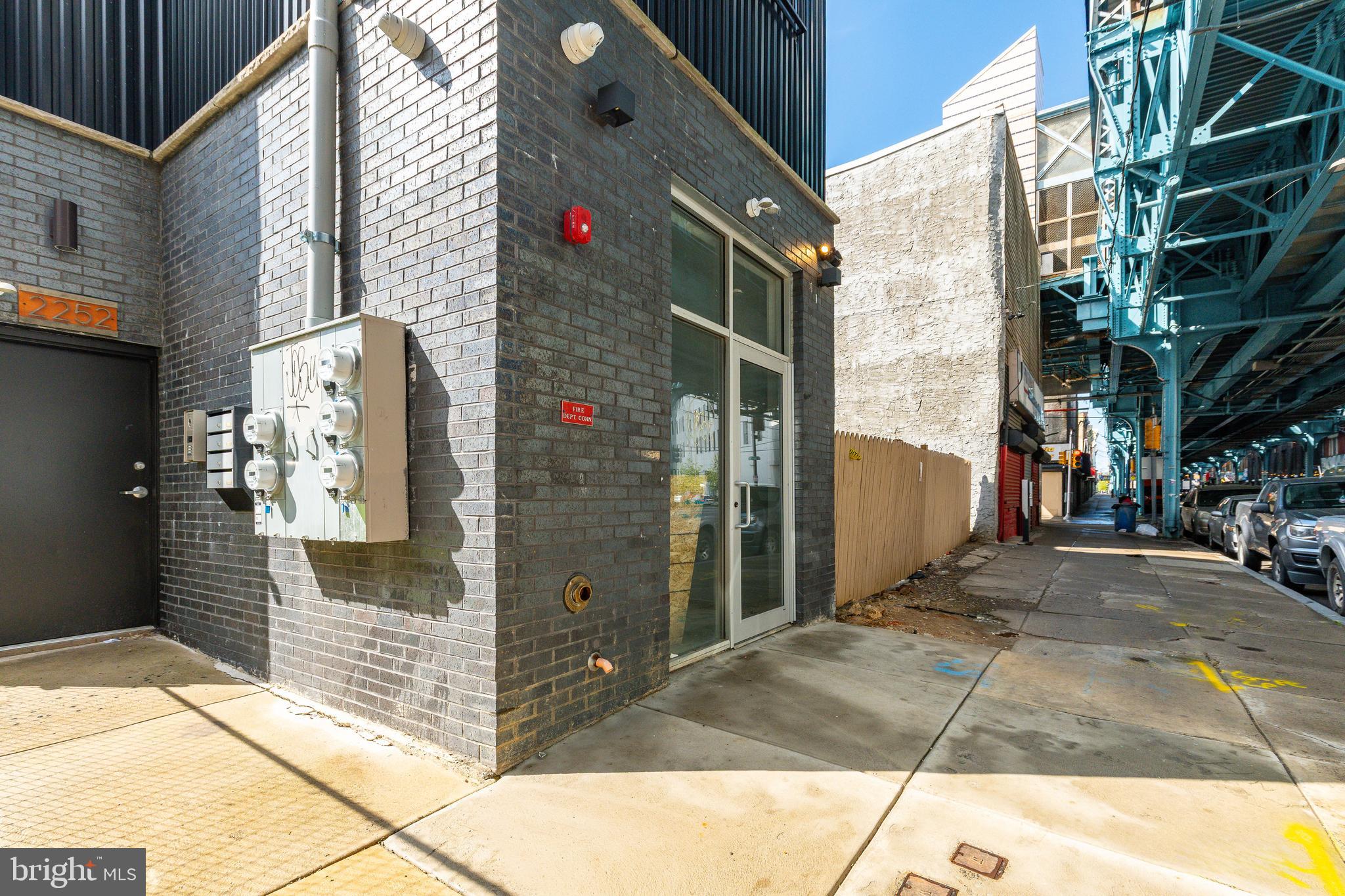 2252 North Front Street, Unit 2 Philadelphia, PA 19133 - Photo 14 of 15