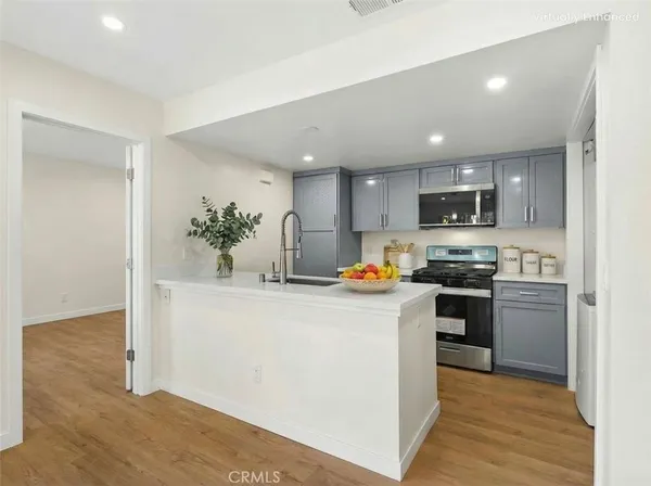 $489,000 | 10237 De Soto Avenue, Unit A, Chatsworth, CA 91311