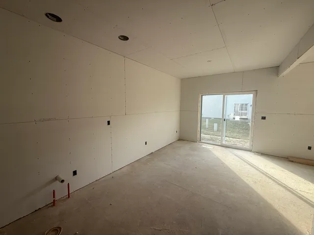 $339,900 | 1413 Sand Dollar Drive, Champaign, IL 61822