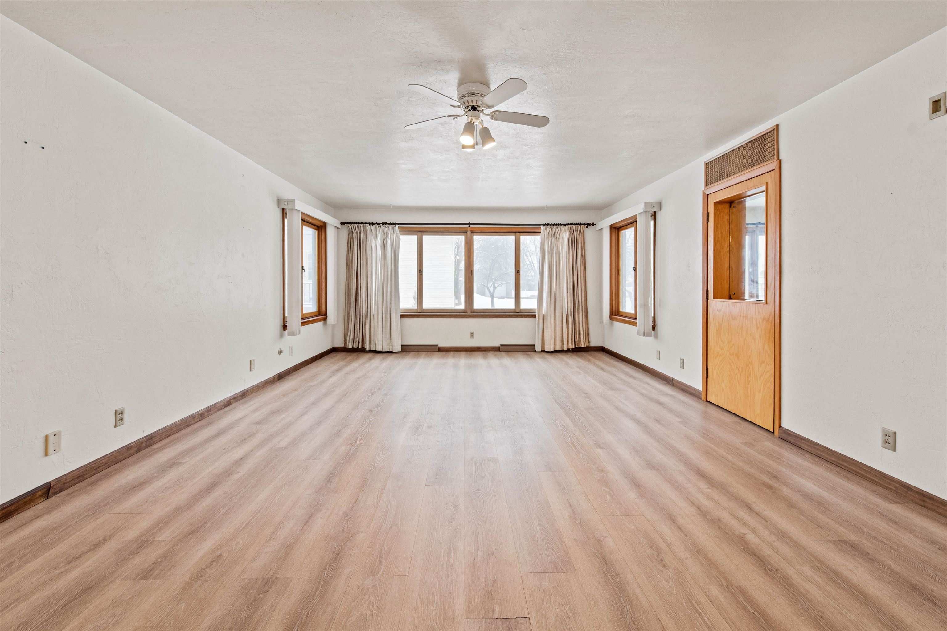 401 Mccagg Street Peshtigo, WI 54157 - Photo 8 of 26