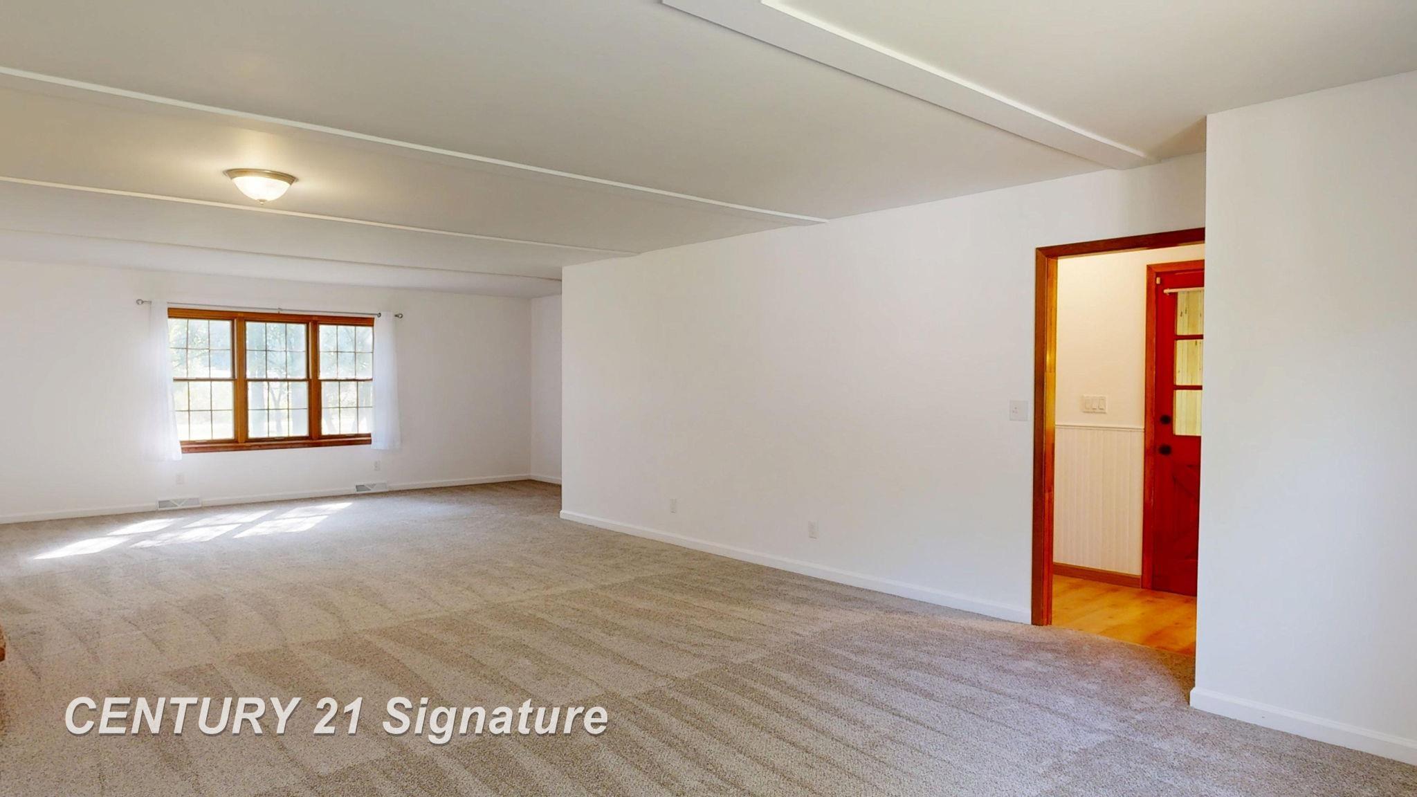 15544 Falk Road Holly, MI 48442 - Photo 12 of 54 50188262-d1b21cd8-087f-4e64-9fc8-abf26c9763e7.JPG