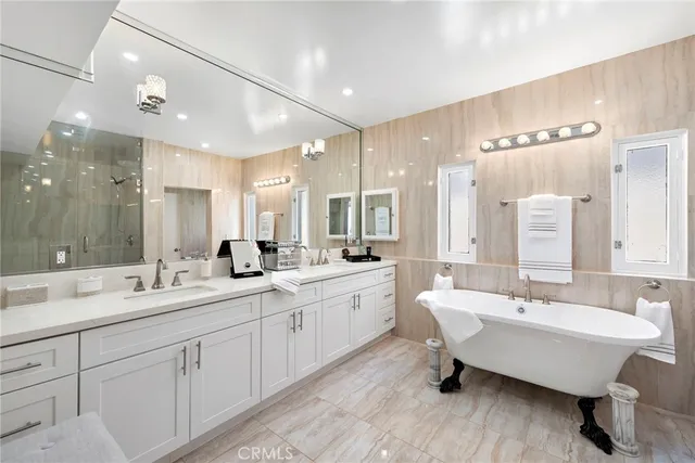 $10,995,000 | 31877 Circle Drive, Laguna Beach, CA 92651