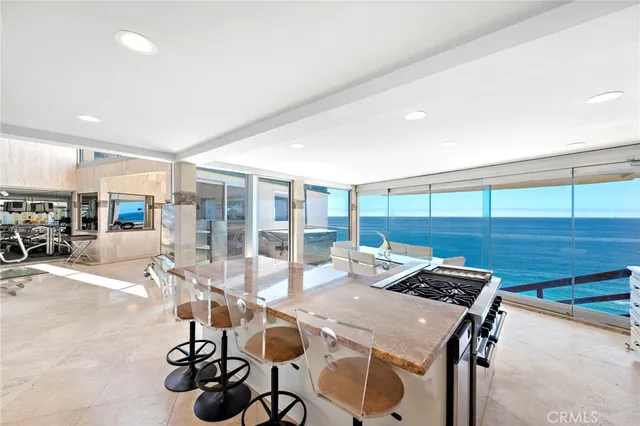 $10,995,000 | 31877 Circle Drive, Laguna Beach, CA 92651