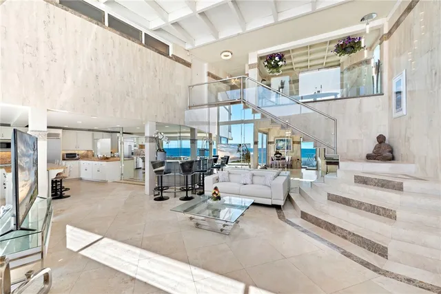 $10,995,000 | 31877 Circle Drive, Laguna Beach, CA 92651