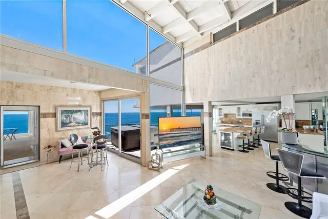 $10,995,000 | 31877 Circle Drive, Laguna Beach, CA 92651
