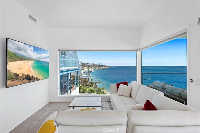 $10,995,000 | 31877 Circle Drive, Laguna Beach, CA 92651