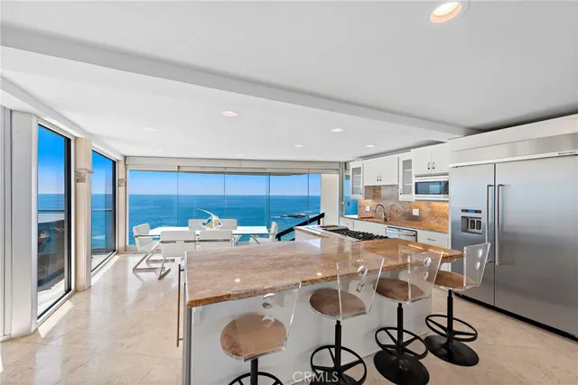 $10,995,000 | 31877 Circle Drive, Laguna Beach, CA 92651