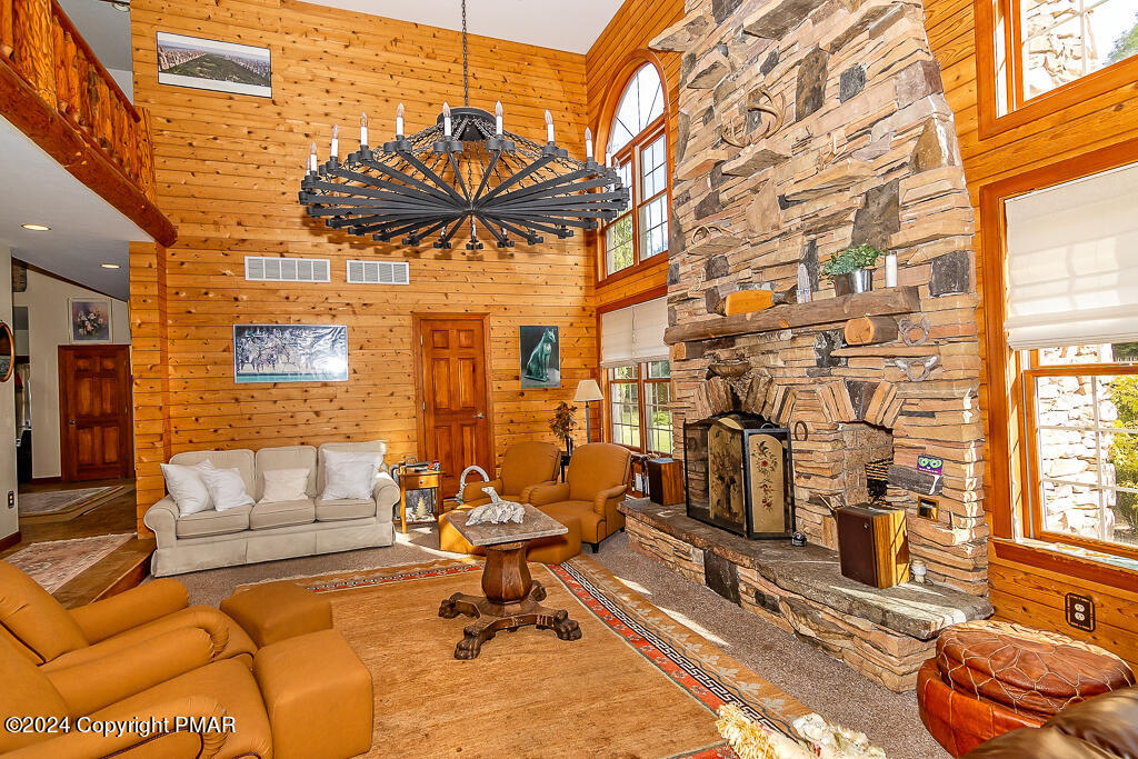 295 Hty Road Kunkletown, PA 18058 - Photo 17 of 70 Great Room