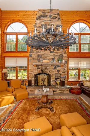 $899,500 | 295 Hty Road, Kunkletown, PA 18058