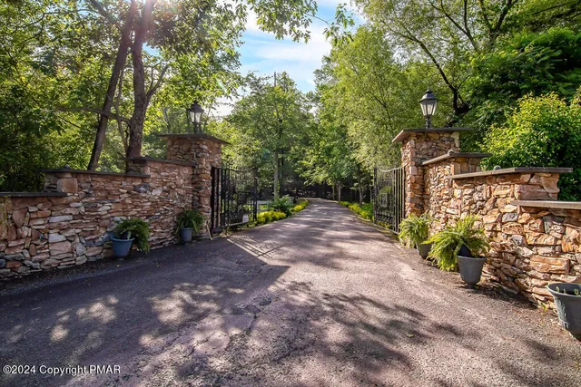 $999,999 | 295 Hty Road, Kunkletown, PA 18058