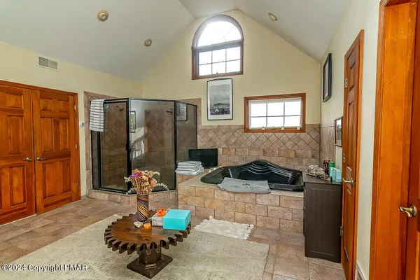 $899,500 | 295 Hty Road, Kunkletown, PA 18058