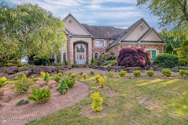 $899,500 | 295 Hty Road, Kunkletown, PA 18058