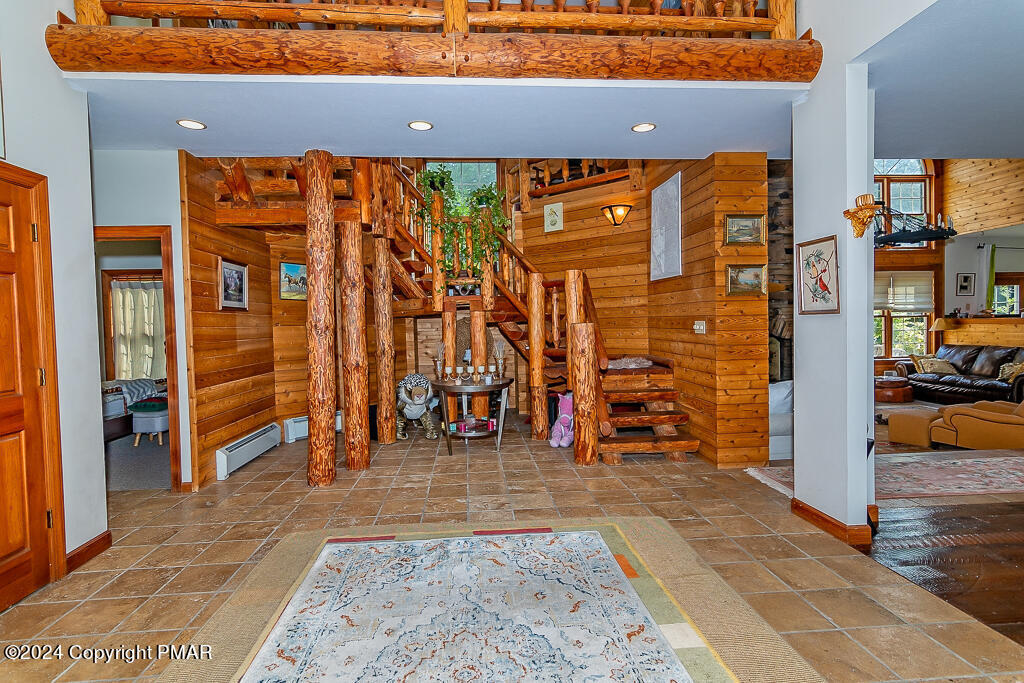 295 Hty Road Kunkletown, PA 18058 - Photo 5 of 70 Foyer