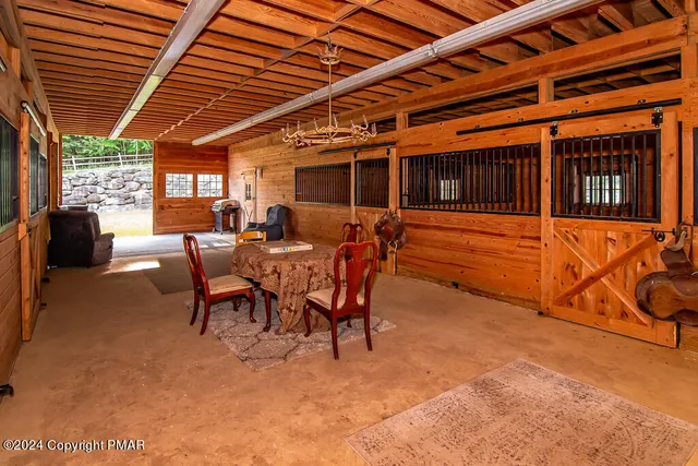 $999,999 | 295 Hty Road, Kunkletown, PA 18058