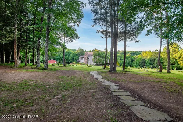 $899,500 | 295 Hty Road, Kunkletown, PA 18058
