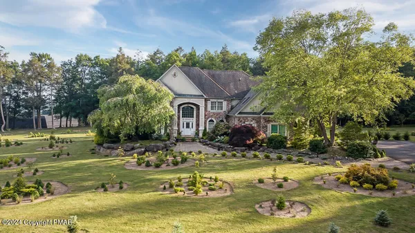 $899,500 | 295 Hty Road, Kunkletown, PA 18058