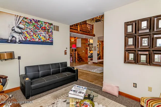 $999,999 | 295 Hty Road, Kunkletown, PA 18058